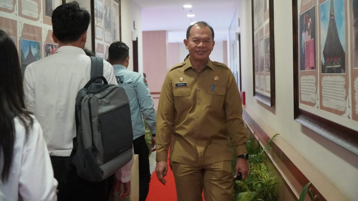 Langkat Amril Hadiri Pelepasan Purna Tugas Sekda Provsu: “Semoga Dedikasi Menjadi Nilai Ibadah”.