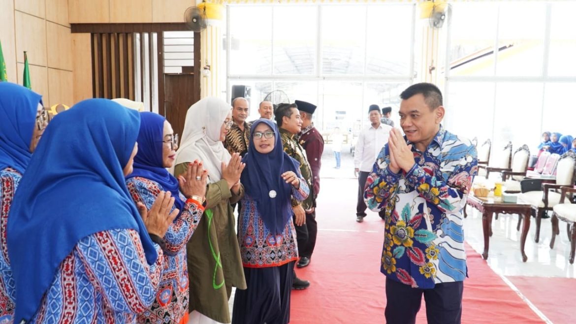 Pj. Bupati Langkat Dorong Guru Jadi Pemimpin Inspiratif di Seminar Hari Guru ke – 79.