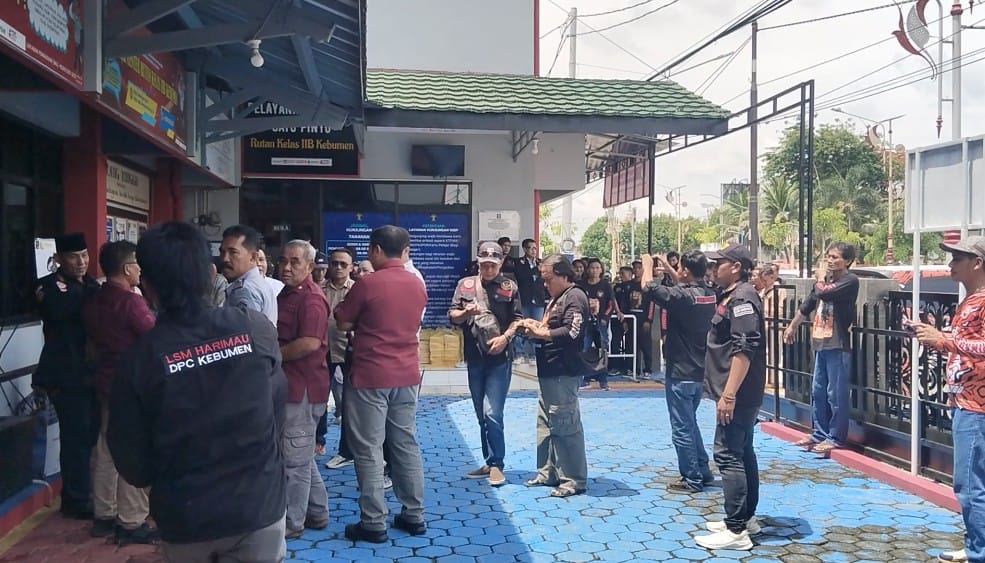 Dewan Pimpinan Pusat ( DPP) LSM HARIMAU, Kunjungi RUTAN / Lapas, Kebumen.