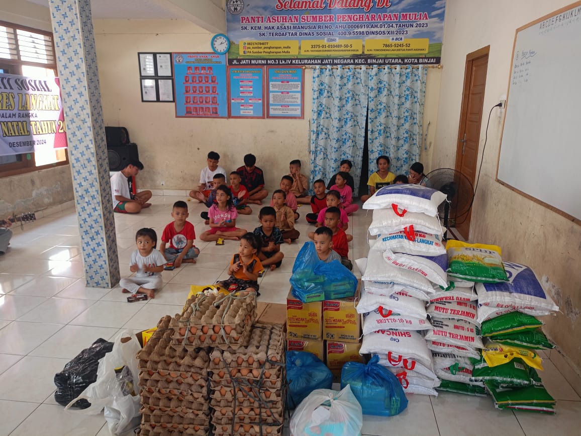 Kunjungi Panti Asuhan, Personel Polres Langkat Berikan Bantuan Sosial
