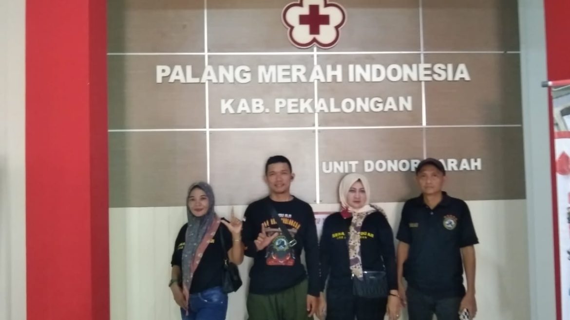 Ormas Lindu Aji Bersama TNI-POLRI Gelar Aksi Bersih Sampah di Pasar Karanganyar