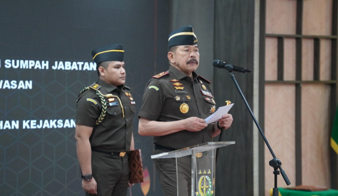 Pelantikan Jaksa Agung Muda Pengawasan dan Kepala Badan Pendidikan dan Pelatihan Kejaksaan RI