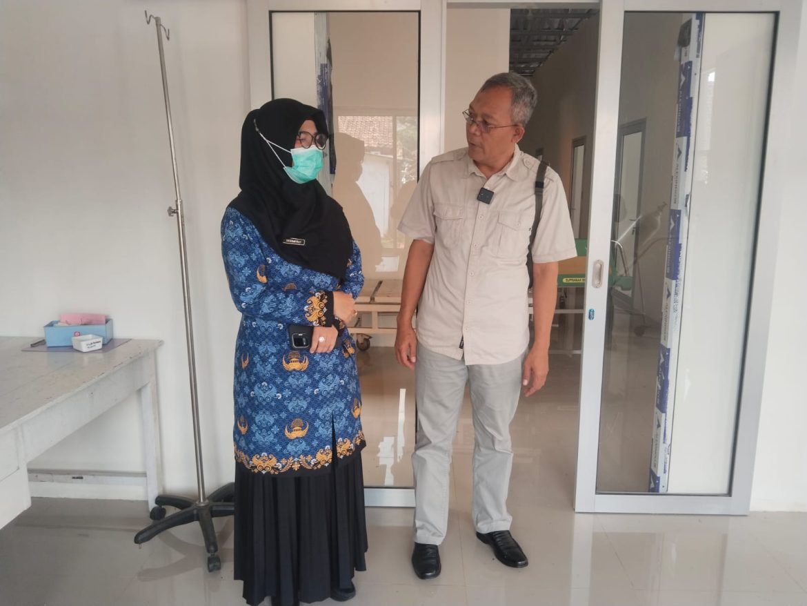 Haji Burhan,Direktur PT. KMS Jalin Silaturahim ke PPTK Puskesmas Talun. 