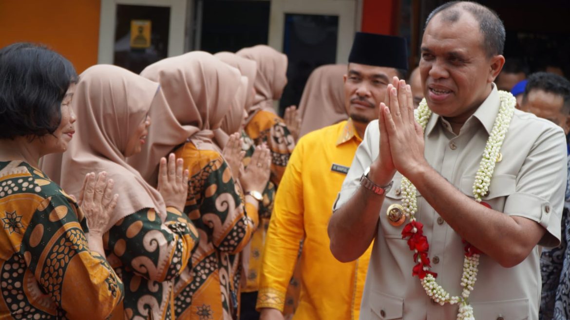 Pj. Bupati Langkat Faisal Hasrimy Launching SD & SMP Unggulan: Menuju Generasi Indonesia Emas 2045.