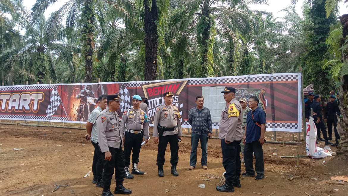 Kapolres Langkat Pimpin Langsung Pelarangan Kegiatan Gestrek Motor Cross Tanpa Izin di Desa Beruam.