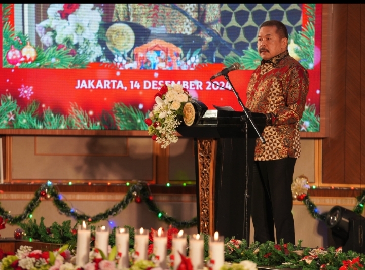 Jaksa Agung: Dengan Semangat Natal, Warga Kristiani Kejaksaan RI Bertekad Menjadi Garam dan Terang dalam Penegakan Hukum