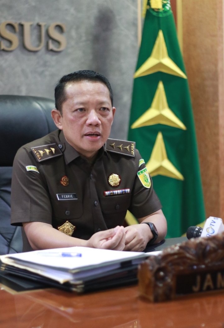 Kejaksaan Agung Memeriksa 2 Orang Saksi Terkait Perkara Tipikor Permufakatan Jahat Berupa Suap dan/atau Gratifikasi dalam Penanganan Perkara Ronald Tannur