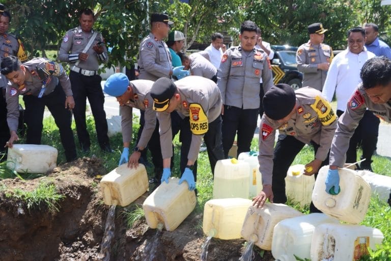 Barang Bukti Minuman Keras Selama Setahun Di Musnahkan Polres Halmahera Selatan