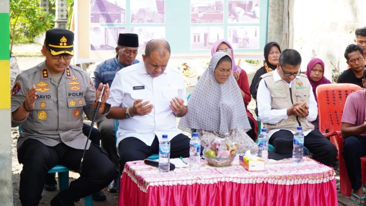 Pj. Bupati Faisal Hasrimy Serahkan Rumah Baru untuk Korban Kebakaran: Bukti Nyata Gotong Royong