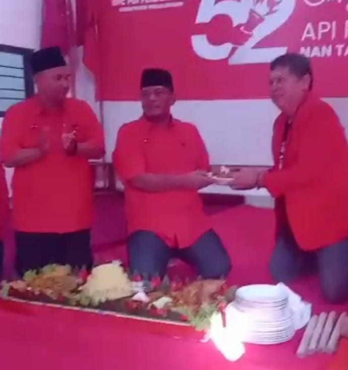 Ratusan Kader PDI Perjuangan Kabupaten Pekalongan Hadiri Peringatan Hari Ulang Tahun Ke 52 di Kantor DPC PDI P