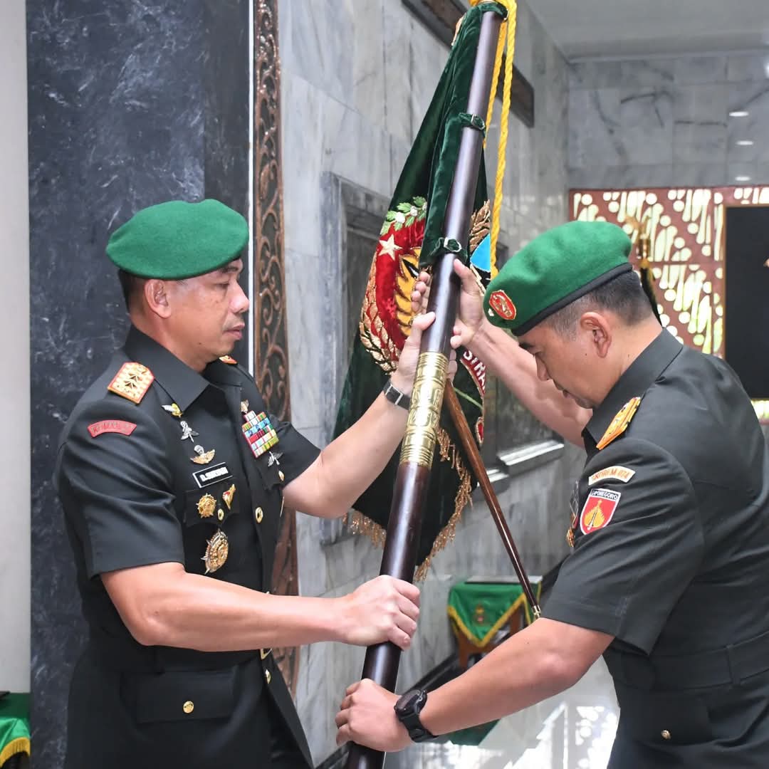 Pergantian Tongkat Komando Komandan Korem 074/Warastratama 