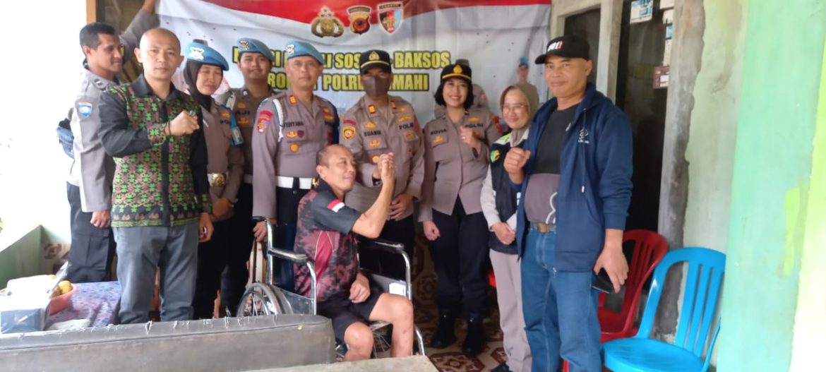Si Propam Polres Cimahi Salurkan Bantuan Bagi Anggota Yang Tengah Sakit