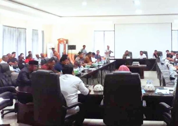 Jika Dokumen Tidak Lengkap, DPRD Halsel Siap Ketemu Kementerian ESDM Cabut Izin PT.IMS