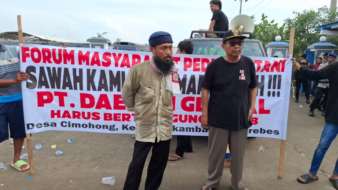 Petani Resah Akibat Limbah Pabrik PT .Daehan Global.Mencemari Sawah.