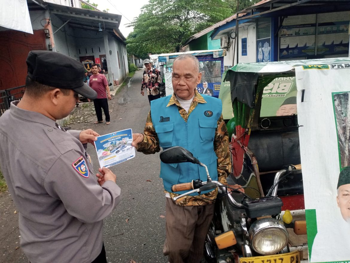 Sat Binmas Polres Langkat Sosialisasikan Ops Keselamatan Kepada Supir Angkutan Umum dan Betor.