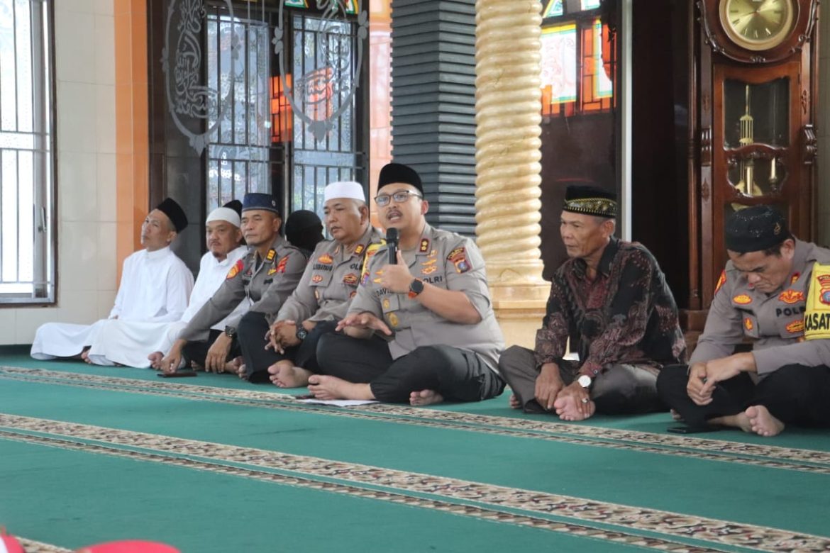 Melalui Jum’at Curhat Warga Diingatkan Jaga Harkamtibmas.