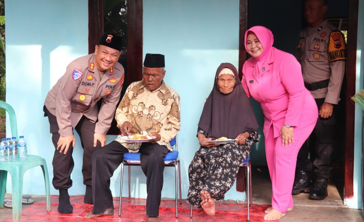 Bedah Rumah Milik Bapak Tabir dan Ibu Wayem, Kapolres Pekalongan : Target Awal Dua Minggu, Selesai 10 Hari