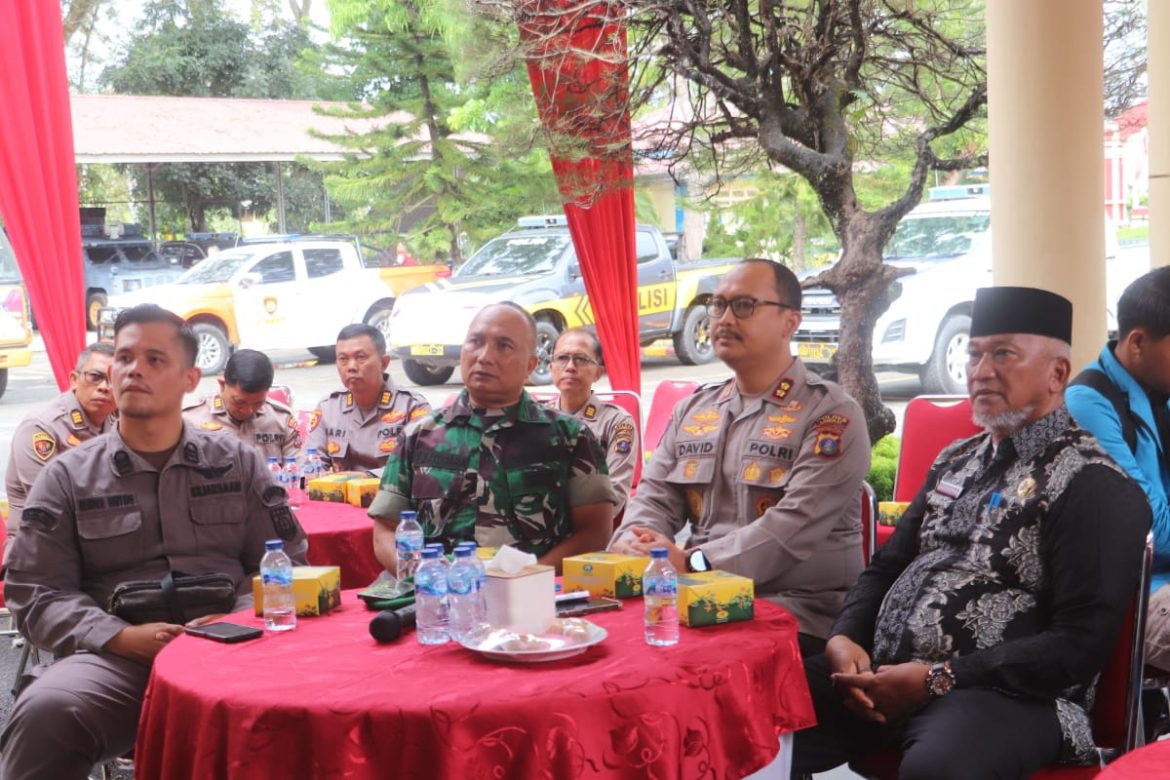 Menyambut Ramadhan, Polres Langkat Gelar Baksos Polri Presisi Bersama Mahasiswa.