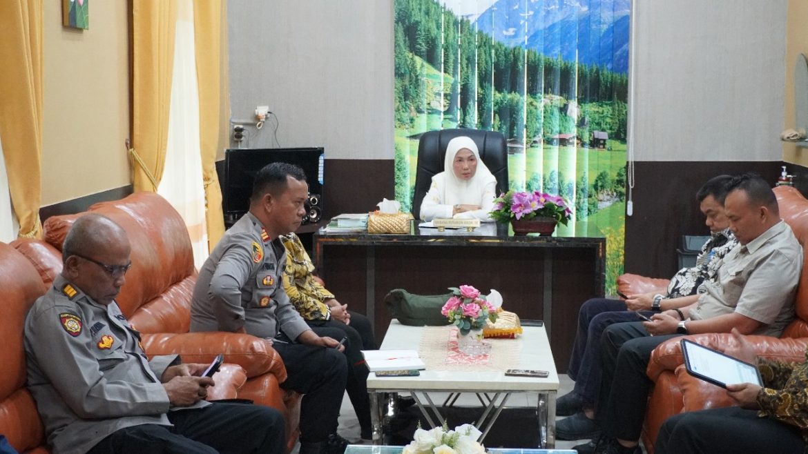 Maraknya Kasus Pencurian, Judi dan Narkoba Membuat Warga Desa Raja Tengah Kuala Mengadu ke DPRD Langkat.