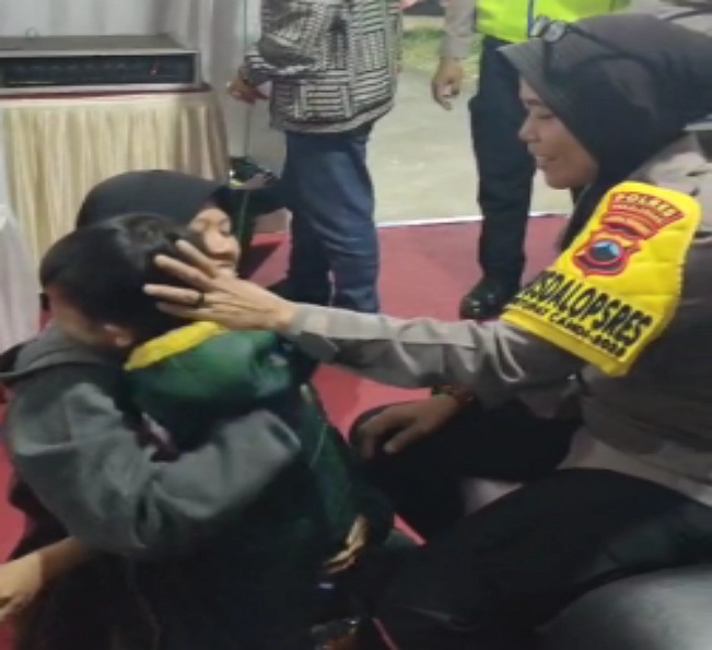 Polisi Temukan Anak yang Terpisah Orang Tuanya di Rest Area 338A Kabupaten Pekalongan