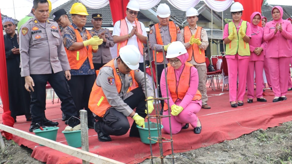 Dukung Program MBG, Kapolres Letakkan Batu Pertama Pembangunan SPPG Polres Langkat.