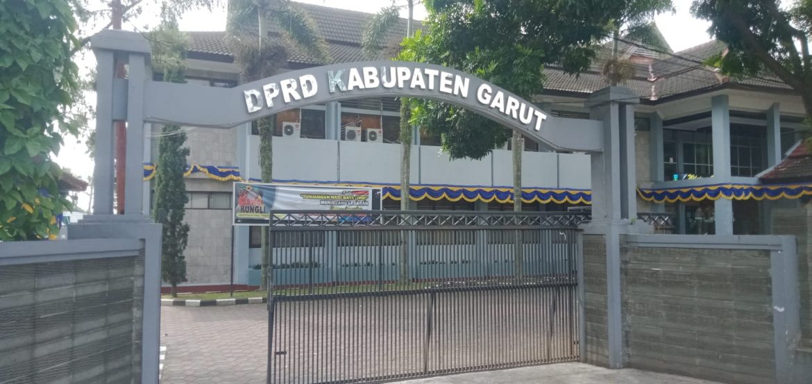 Skandal Oknum Bendahara Setwan DPRD, Pimpinan Dewan dan Pemkab Garut Bungkam