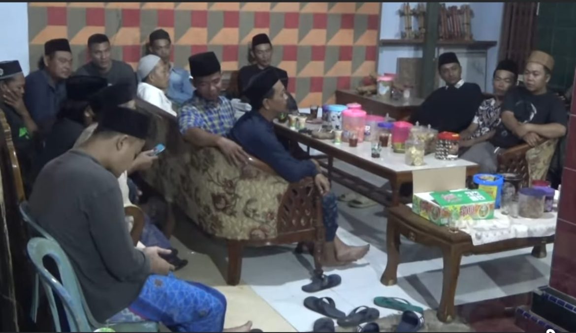 Misteri Kematian Pemuda di Pekalongan: Polisi Gelar Olah TKP dan Selidiki Penyebab kematian.