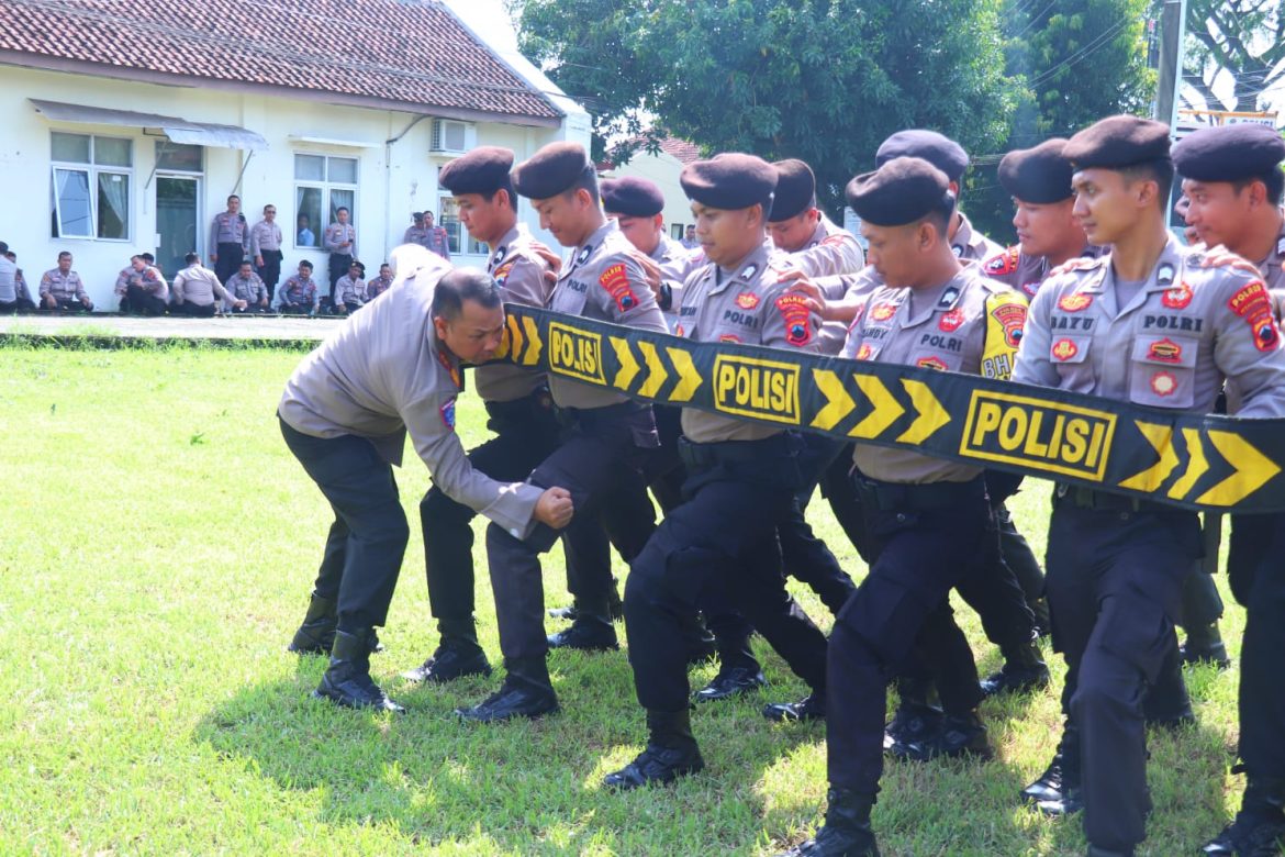 Dengan Paradigma Baru, Polres Pekalongan Gelar Latihan Kompi Dalmas dan Peleton POH Raimas