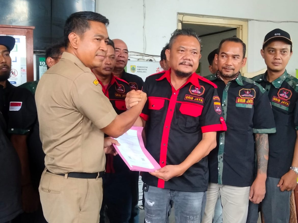 Penyerahan Legalitas Kepengurusan Baru DPC GRIB JAYA Pemalang, Gaungkan Era Baru Ormas yang Dicintai Rakyat