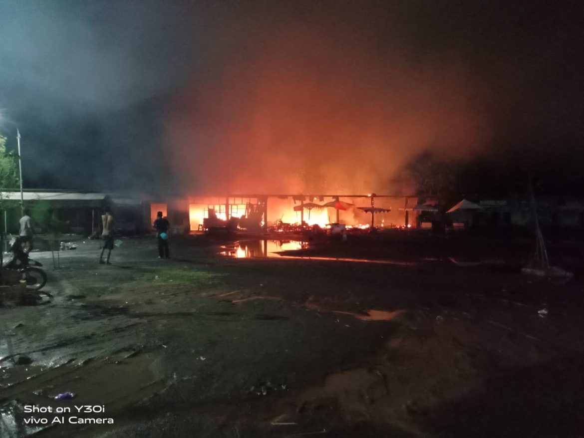 Sebelas Warung di Pantai Wonokerto Pekalongan Ludes Terbakar, Polisi Dalami Penyebabnya