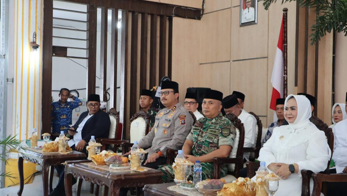 Kapolres Langkat Hadiri Tepung Tawar Calon Haji Kabupaten Langkat Tahun 2025