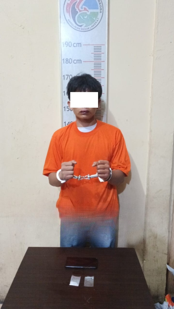 Aksi Cepat Sat Narkoba: Seorang Pemuda Diamankan dengan Barang Bukti.