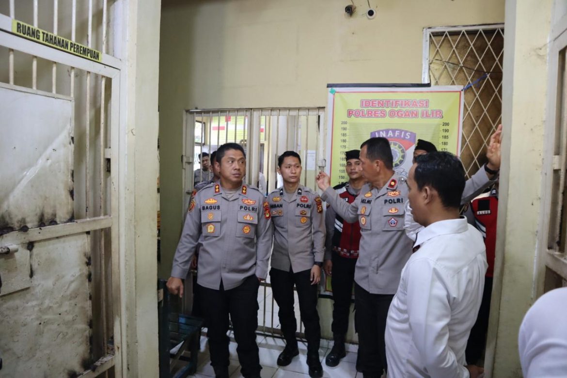 Kapolres Ogan Ilir Cek Langsung dan Pastikan Situasi serta Keamanan Ruang Tahanan Polres Ogan Ilir