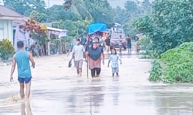 Akibat Hujan Deras, Empat Desa Di Kecamatan Ibu Selatan Dan Kecamatan Ibu Dilanda Banjir