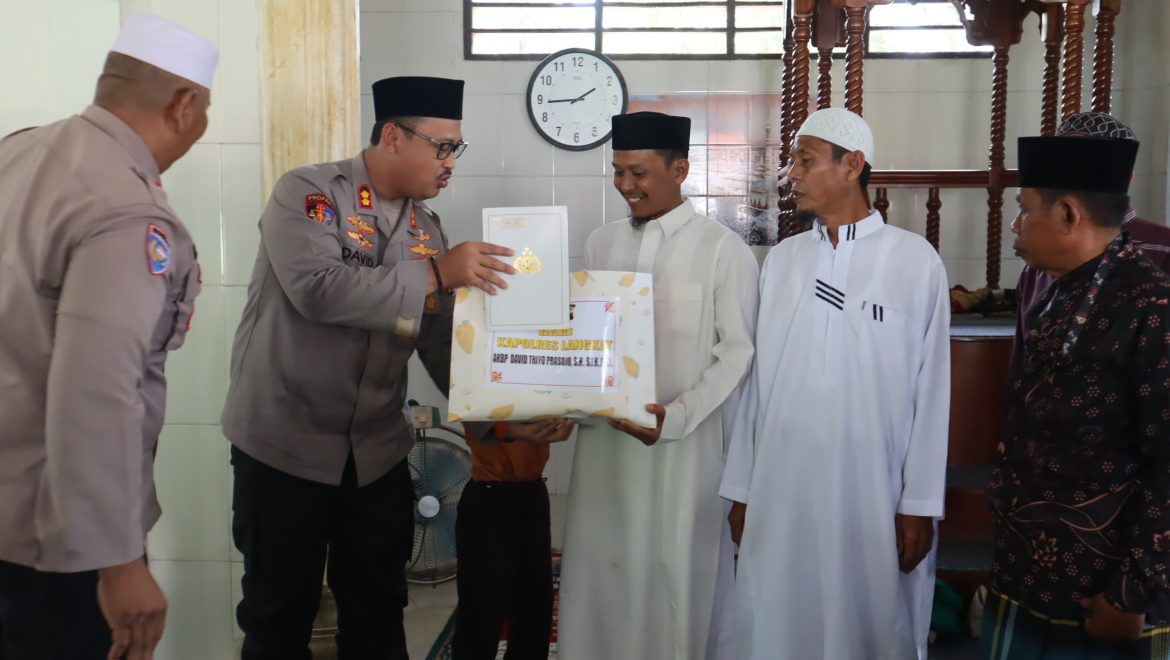 Jalin Silaturhami dengan Masyarakat, Kapolres Langkat Gelar Jumat Curhat
