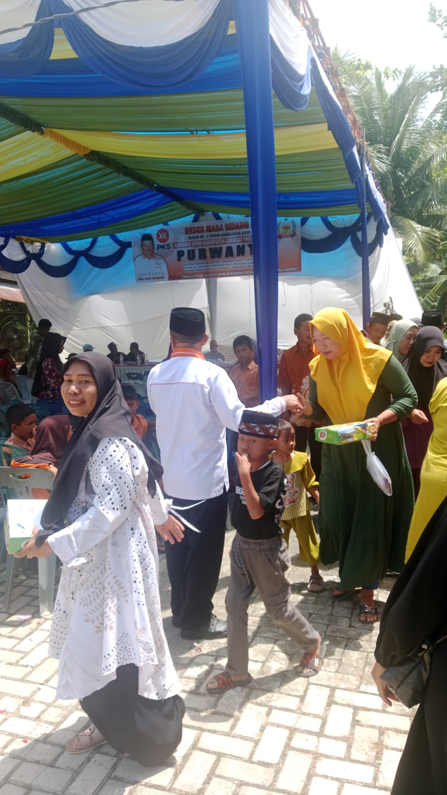 Anggota DPRD Langkat Fraksi PKS Bapak Purwanto Gelar Reses Sidang-II Tahun 2025 Sekali Gus Beri Santunan Anak Yatim di Desa Sungai Ular Kecamatan Secanggang.