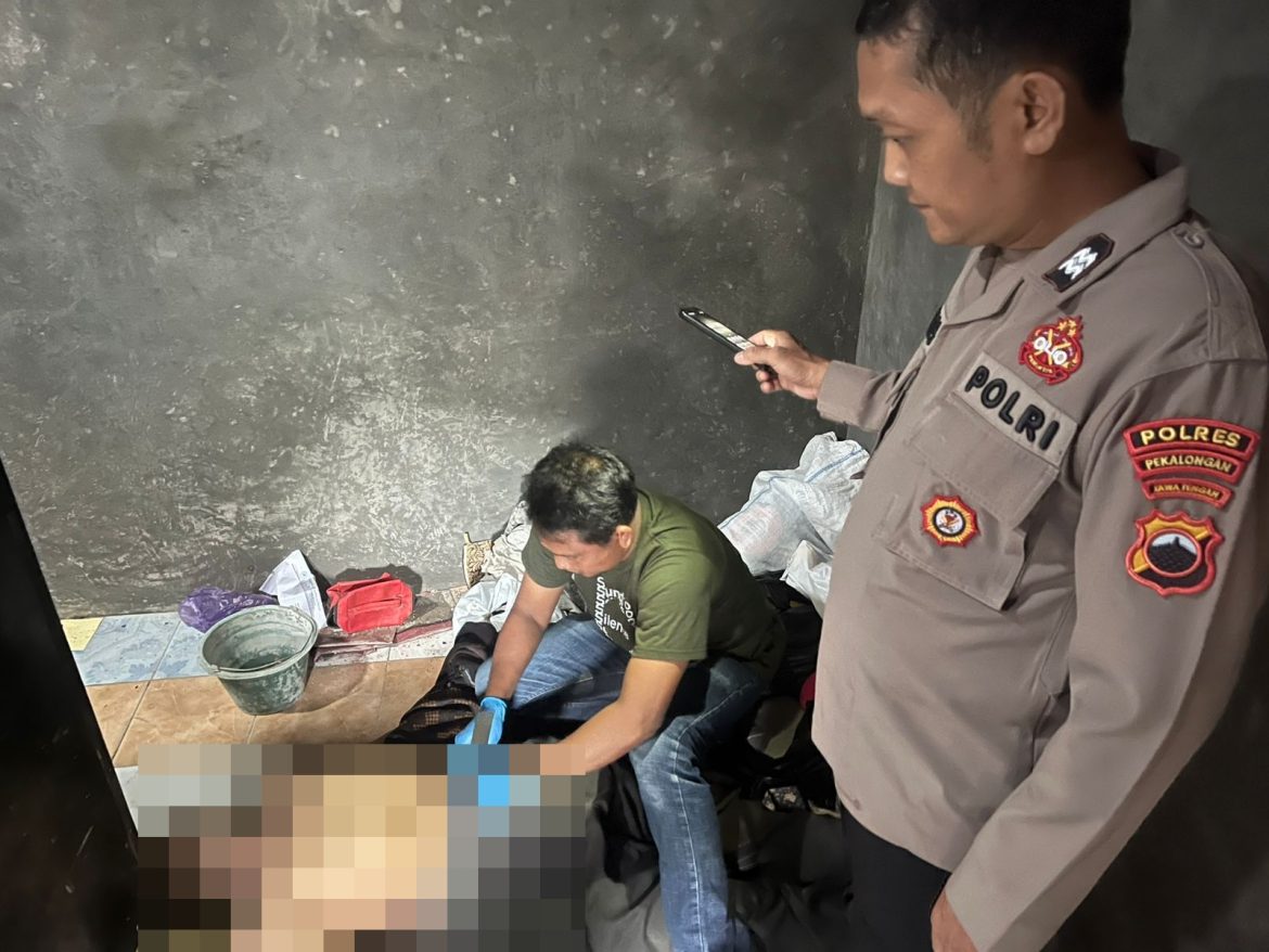 Polres Pekalongan Respon Cepat Laporan Warga Adanya Orang Meninggal di Dalam Kontrakan