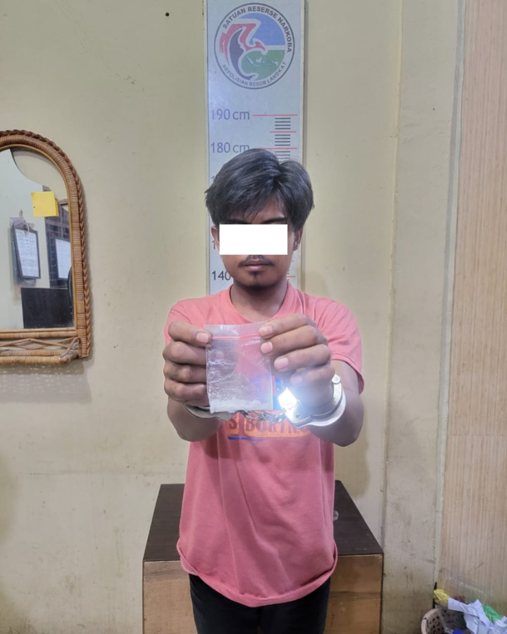 Polres Langkat bersama Polsek Kuala Tangkap Pria Dusun VII Desa Besilam, Diduga Miliki Sabu.