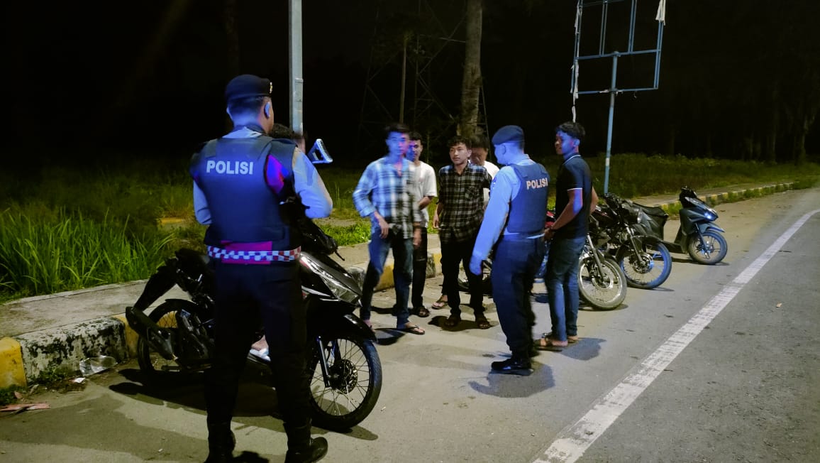 Patroli Presisi Sat Samapta Polres Langkat: Garda Terdepan Ciptakan Kamtibmas Kondusif dan Antisipasi Premanisme!.