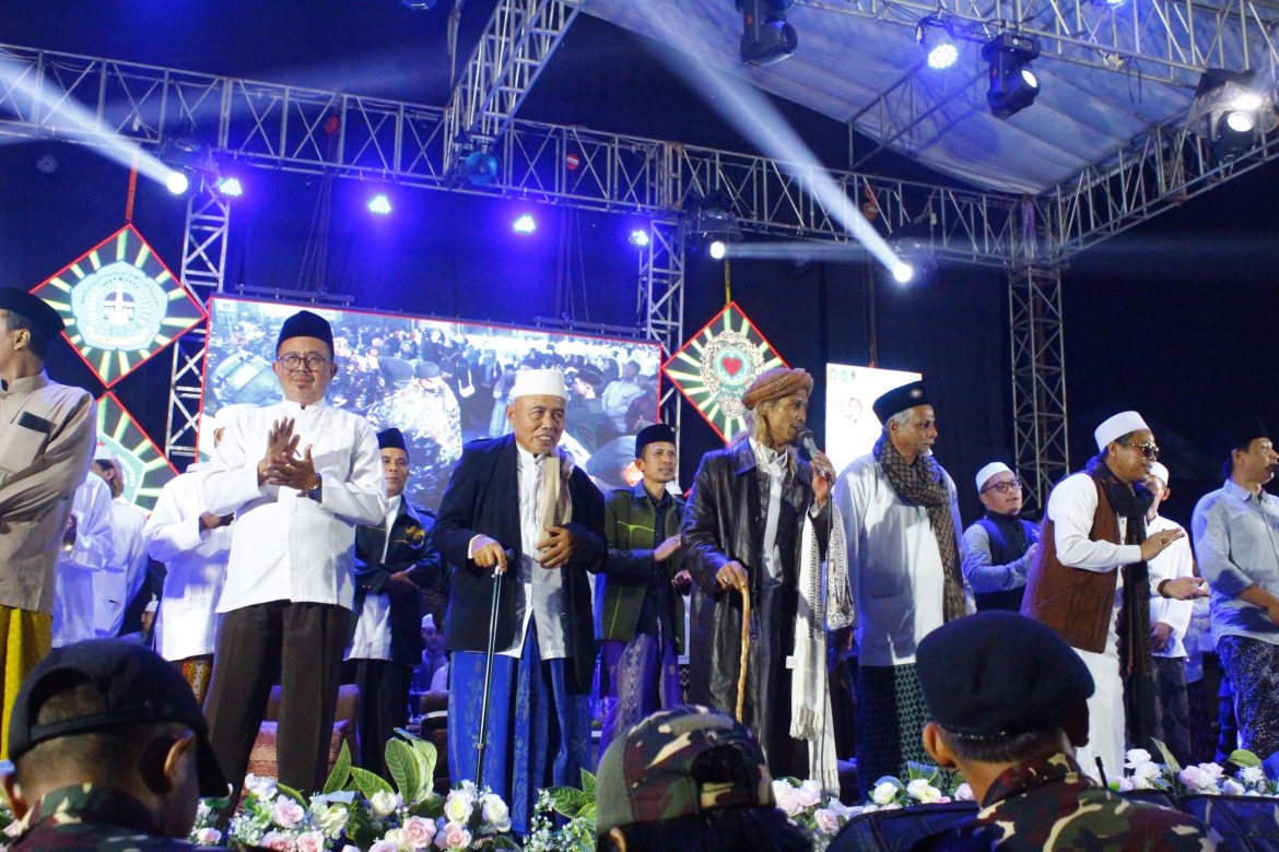 Haflah Akkhirussanah PonPes Nurul Huda Al Karimi Di MeriahKan Majelis Gandrung Nabi Dari Grobogan
