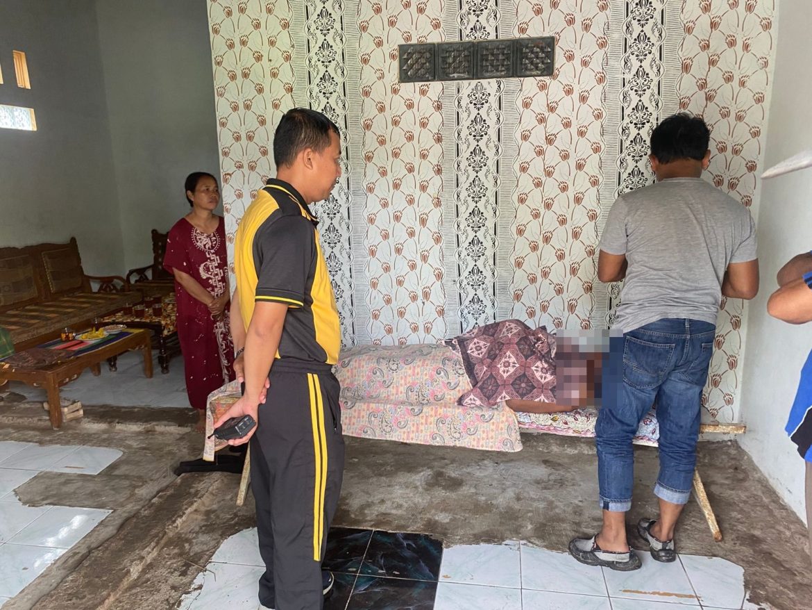 Diduga Frustasi Terlilit Hutang, Seorang Buruh Tani Gantung Diri di Sebuah Gubuk di Kesesi, Pekalongan