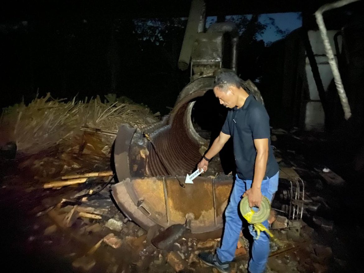 Pabrik Triplek di Kajen Pekalongan Terbakar, Diduga Akibat Percikan Las