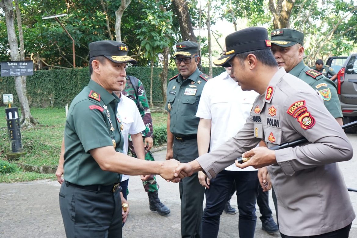 Kapolres Ogan Ilir Hadiri Kunjungan Kerja dan Silaturahmi Pangdam II/Sriwijaya di PT. Arwana Ogan Ilir