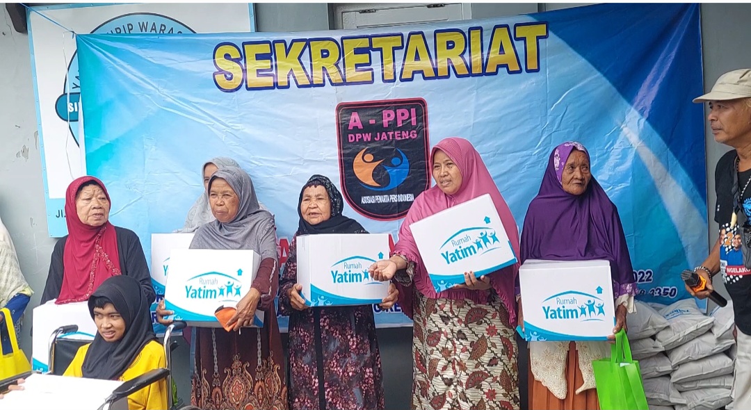 DPW A-PPI Jateng dan Yayasan Rumah Yatim Arohman Kota Tegal Gelar Kegiatan Sosial di Desa Pedagangan