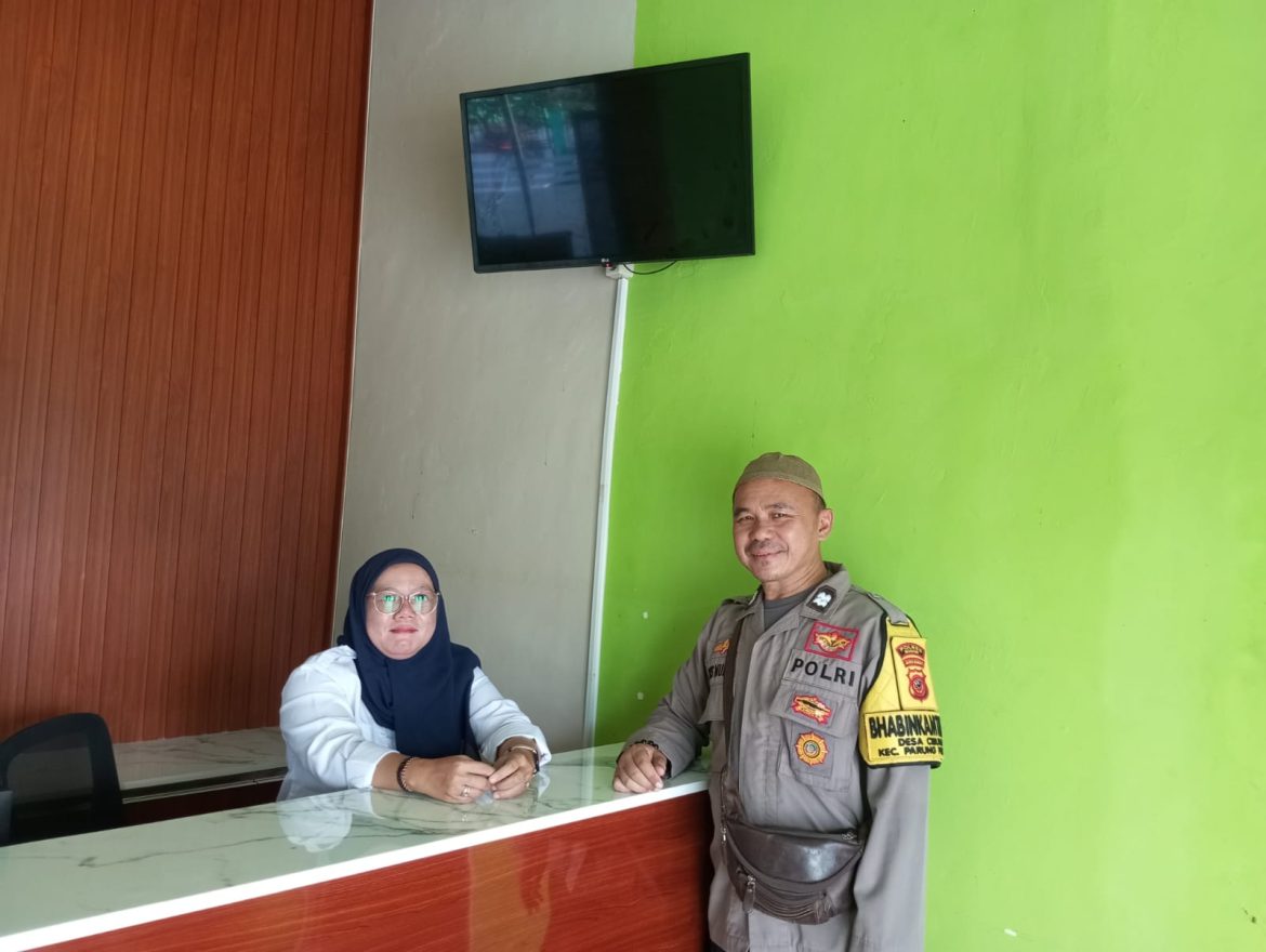 Bhabinkamtibmas Wilayah Hukum Polsek Parungpanjang Sambangi Warga dan Sampaikan Pesan Kamtibmas   