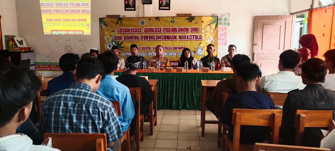 Tingkatkan Kesadaran Hukum akan Bahaya NARKOTIKA, KAPOLSEK CWI berikan materi dan himbauan kepada masyarakat Kec. Ciawi