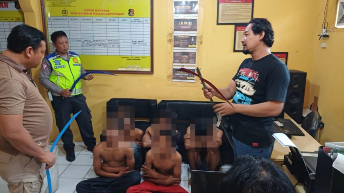 Polisi Gagalkan Aksi Perang Konten, Amankan Lima Remaja Bersama Senjata Tajam
