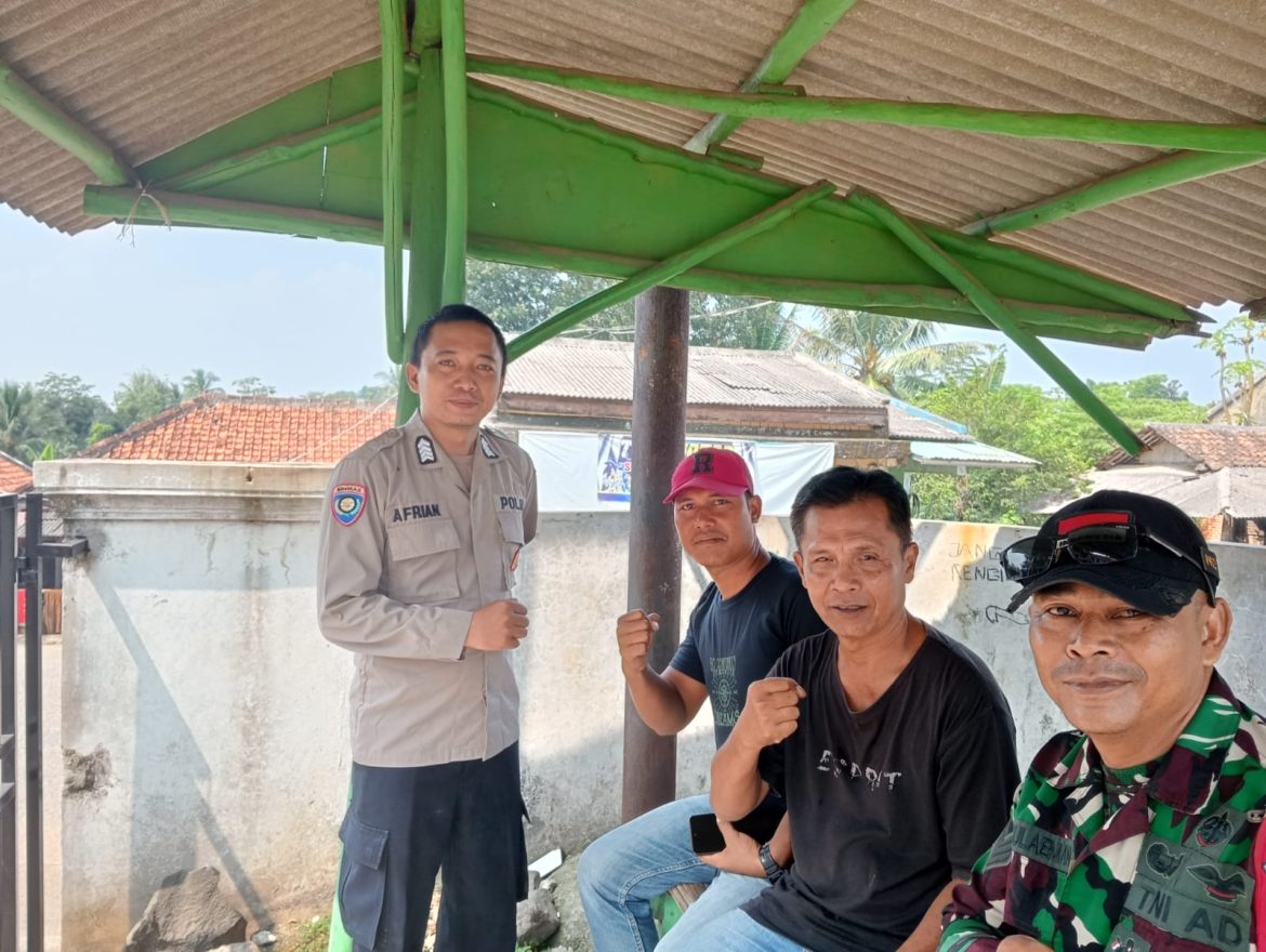 Bhabinkamtibmas Polsek Parungpanjang Polres Bogor Aktif Bangun Kedekatan dengan Warga di Desa Dago   
