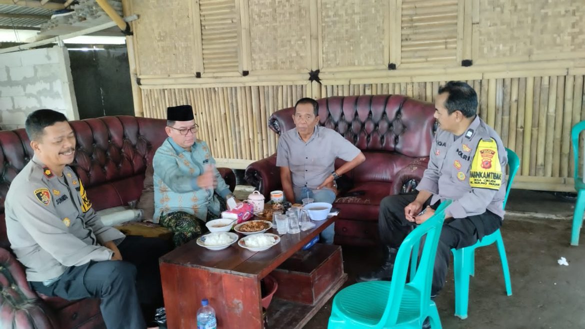 Bhabinkamtibmas Aiptu Soma Sambangi Warga, Tegaskan Pentingnya Menjaga Kamtibmas di Desa Cikuda   