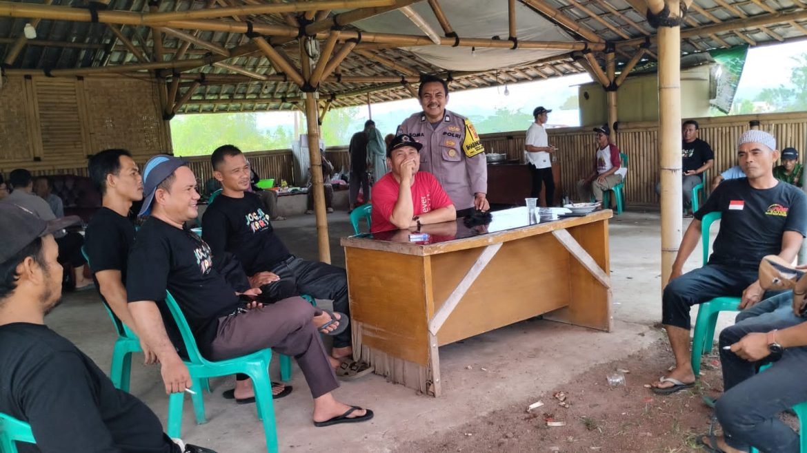 Bhabinkamtibmas Desa Cikuda Aktifkan Sambang Warga, Wujudkan Lingkungan Aman dan Kondusif   
